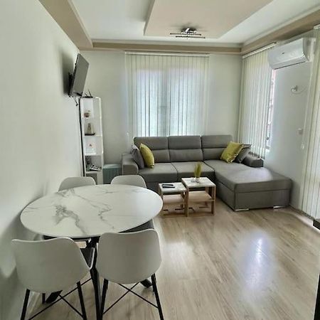 Breeze Apartment Burgas Esterno foto