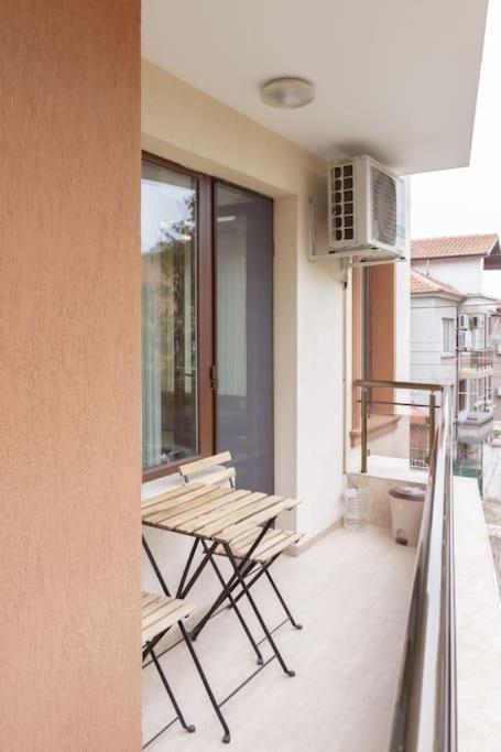 Breeze Apartment Burgas Esterno foto