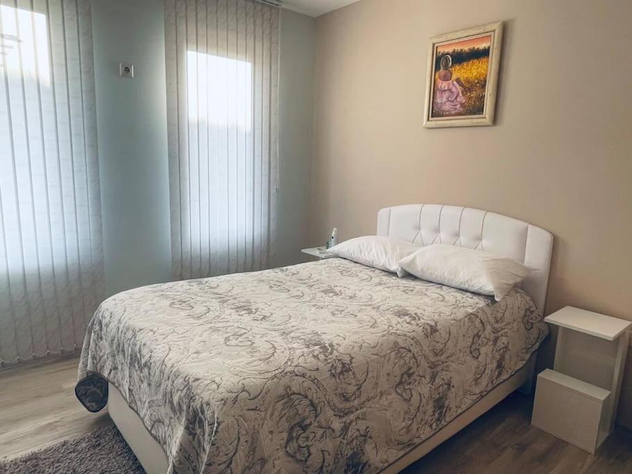 Breeze Apartment Burgas Esterno foto